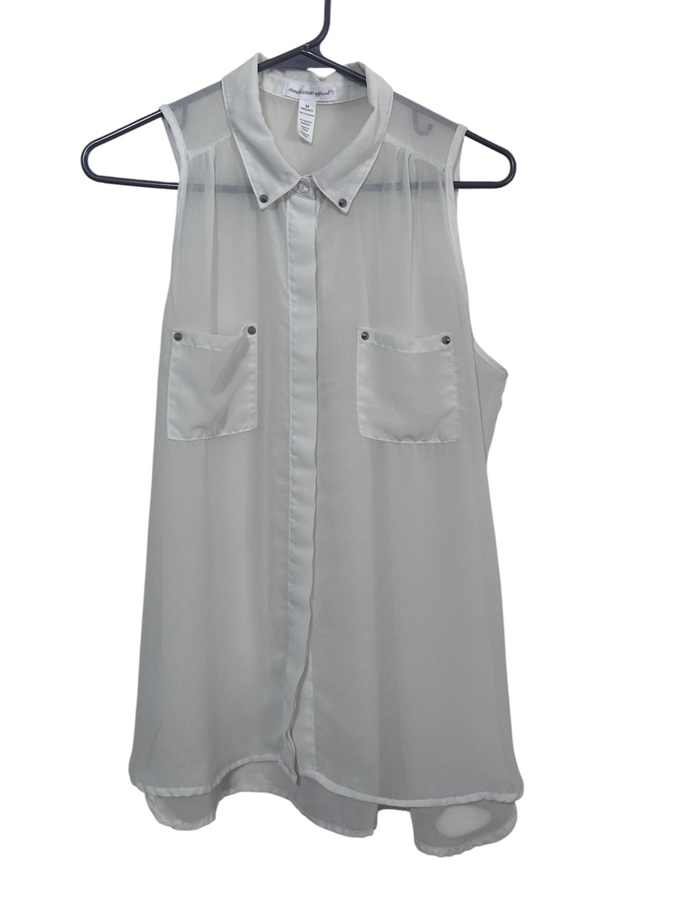 Ambiance Apparel White Sheer Sleeveless Studded Collar Double Pocket Blouse M